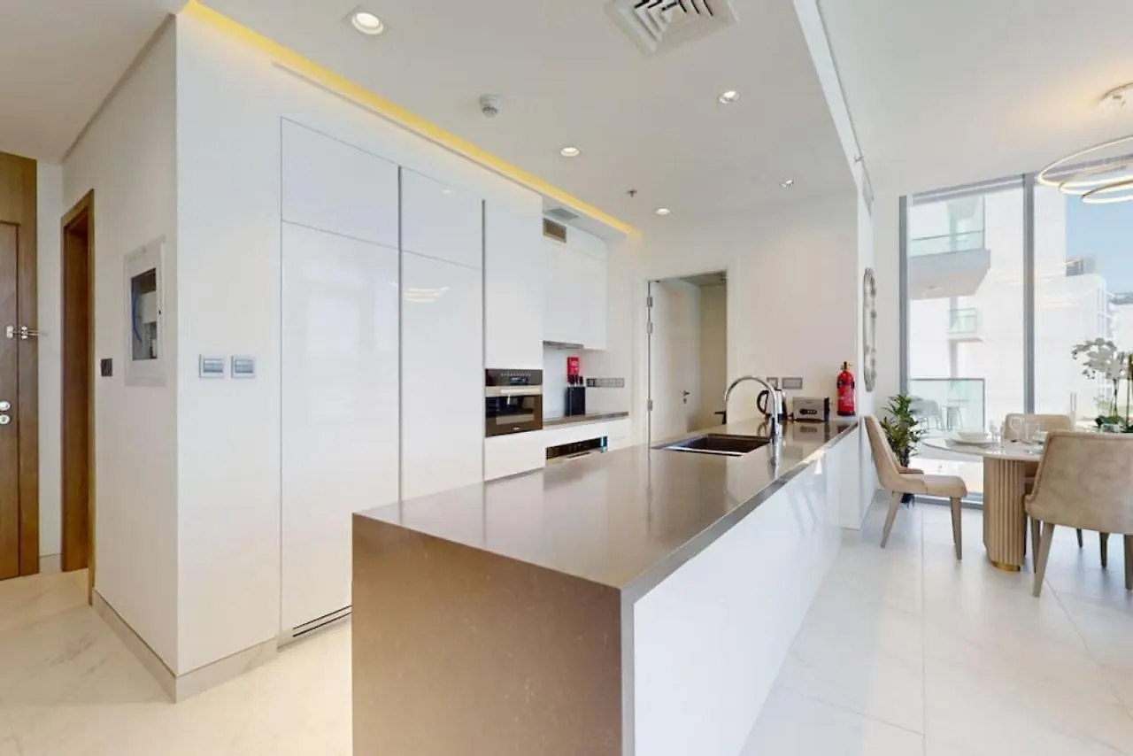Residence 21 - Idyllic Two Bedroom Dubai